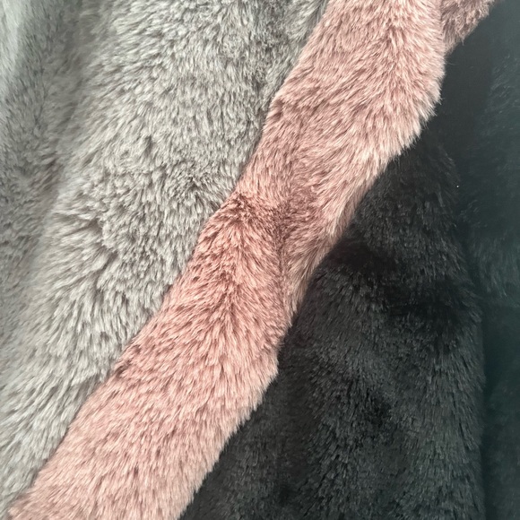 Jacket/ little coat/ faux fur/ - Picture 4 of 10